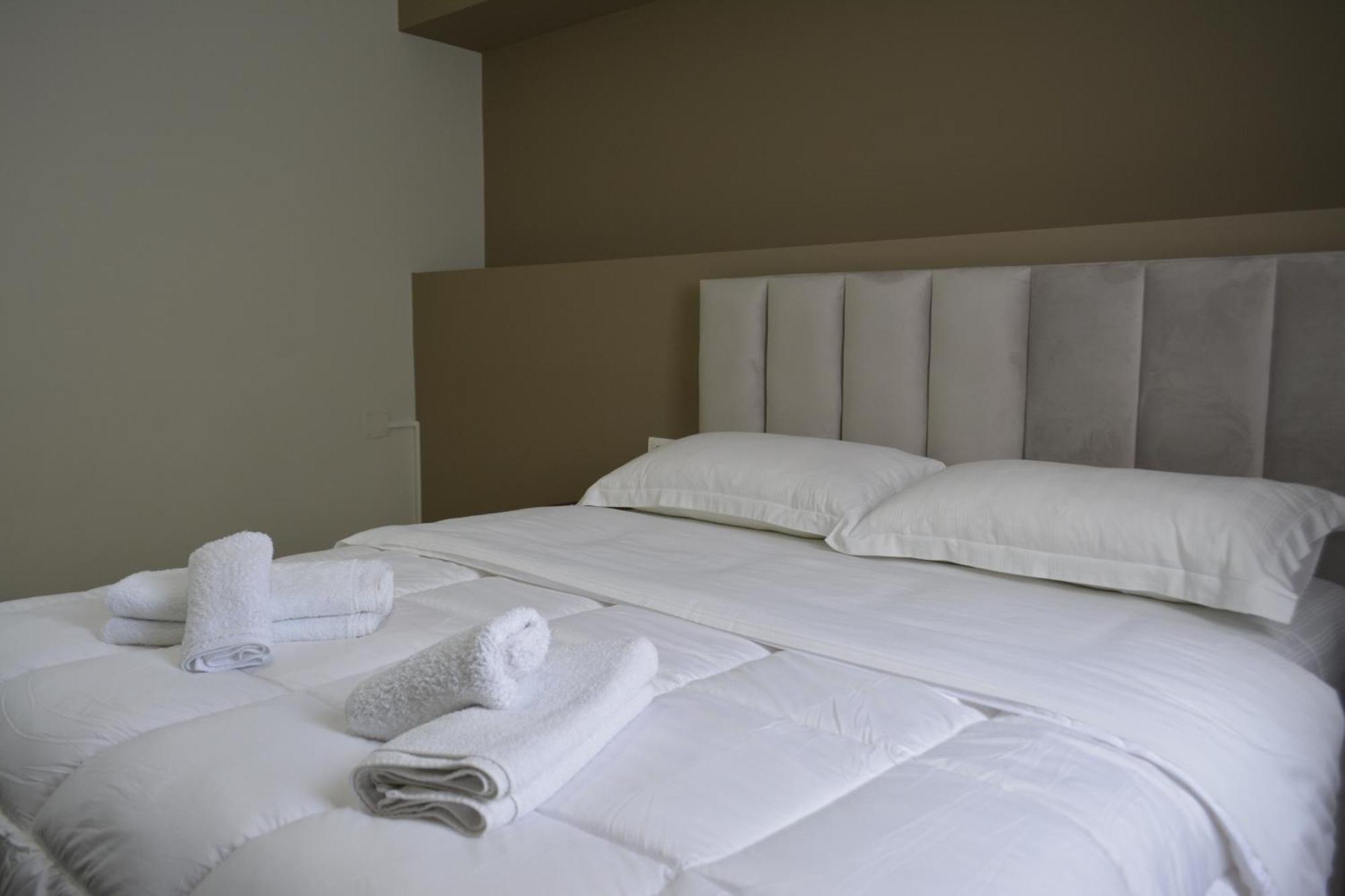 Hotel Her วญอเรอ ภายนอก รูปภาพ
