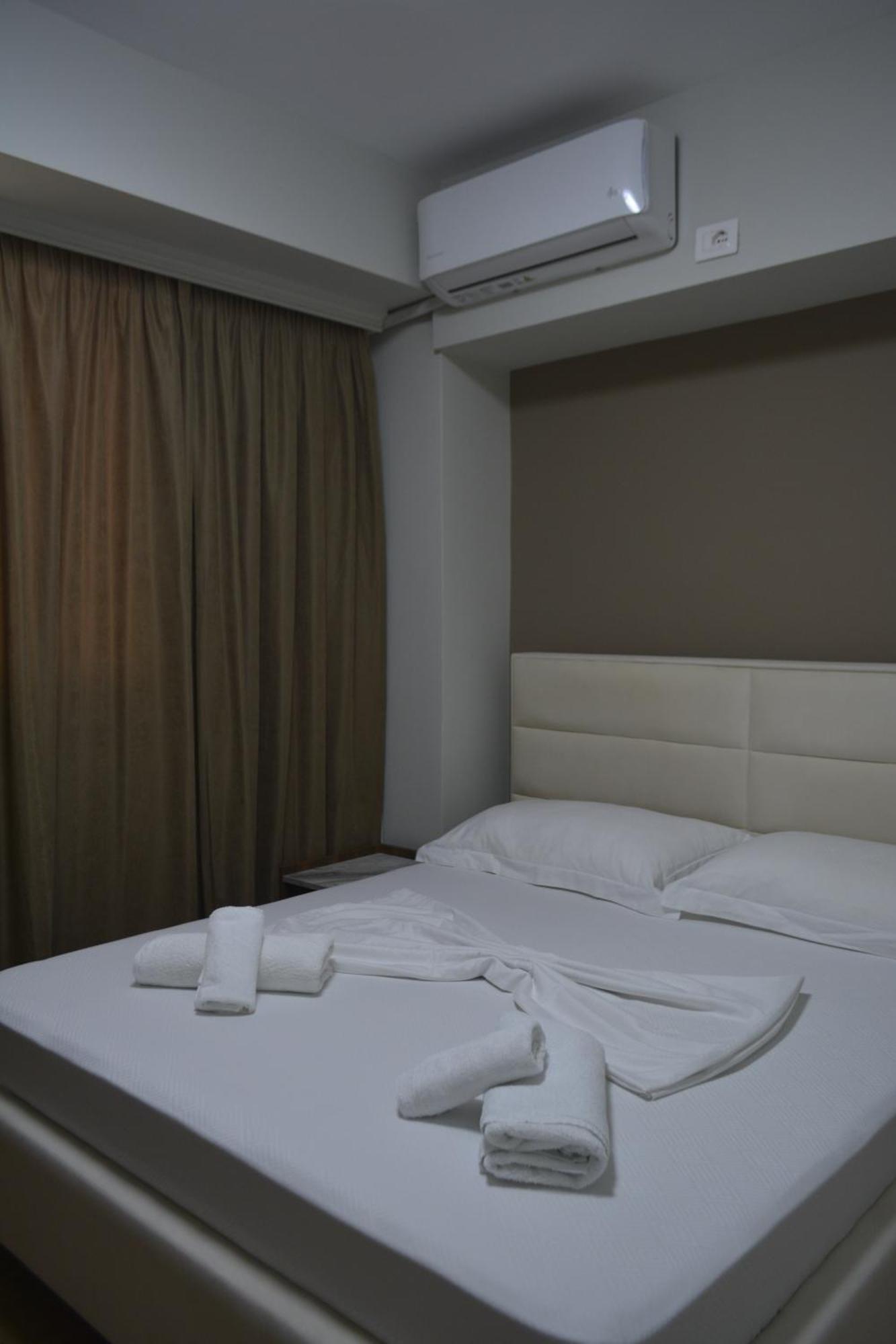 Hotel Her วญอเรอ ภายนอก รูปภาพ