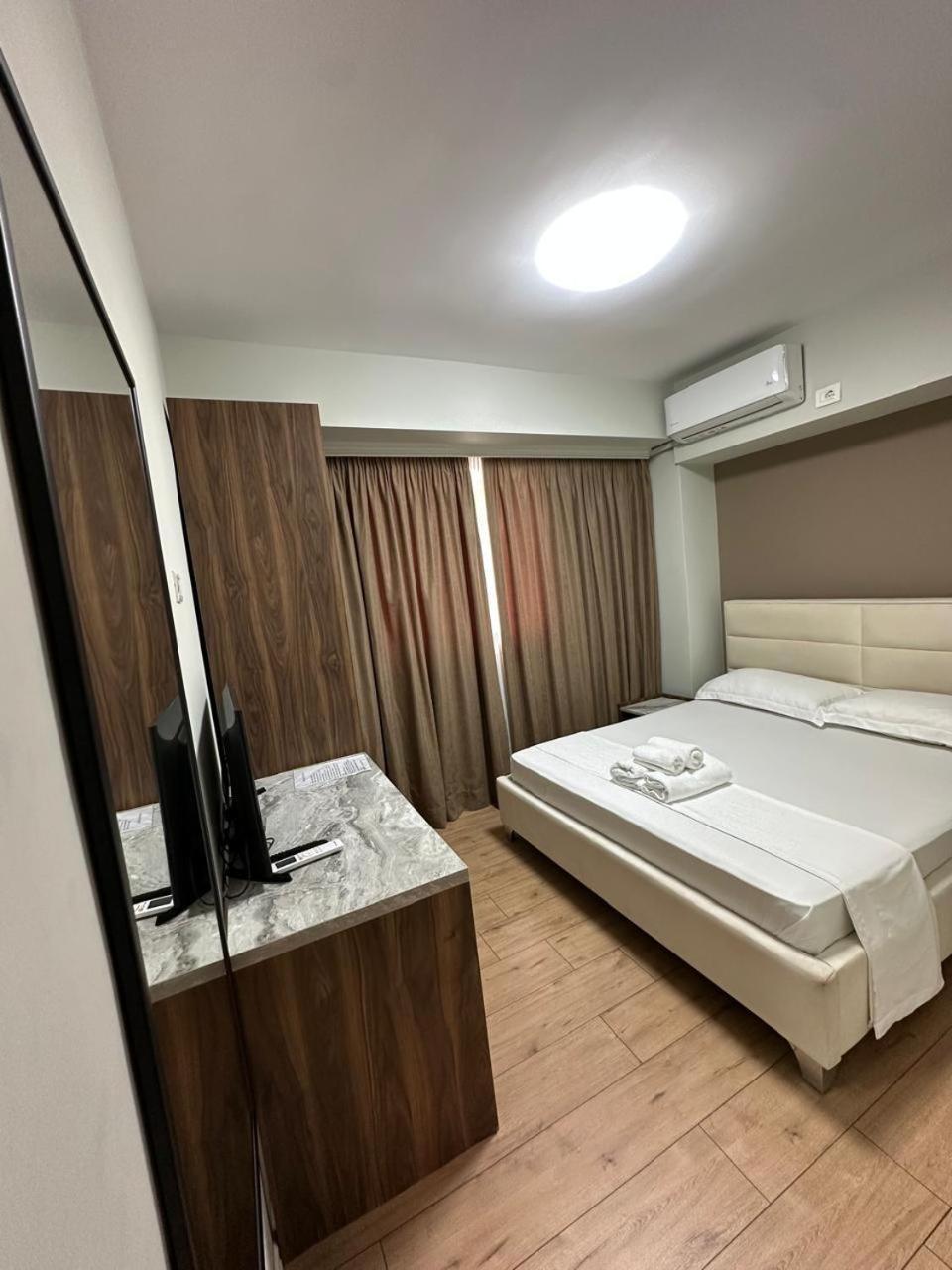 Hotel Her วญอเรอ ภายนอก รูปภาพ