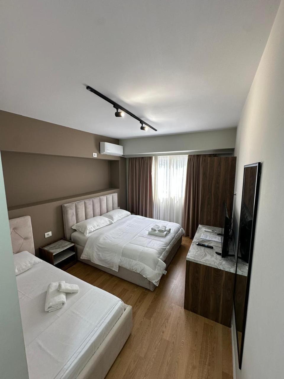 Hotel Her วญอเรอ ภายนอก รูปภาพ